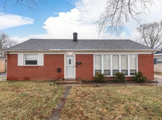 527 Northgate Dr, Greenwood, IN 46143