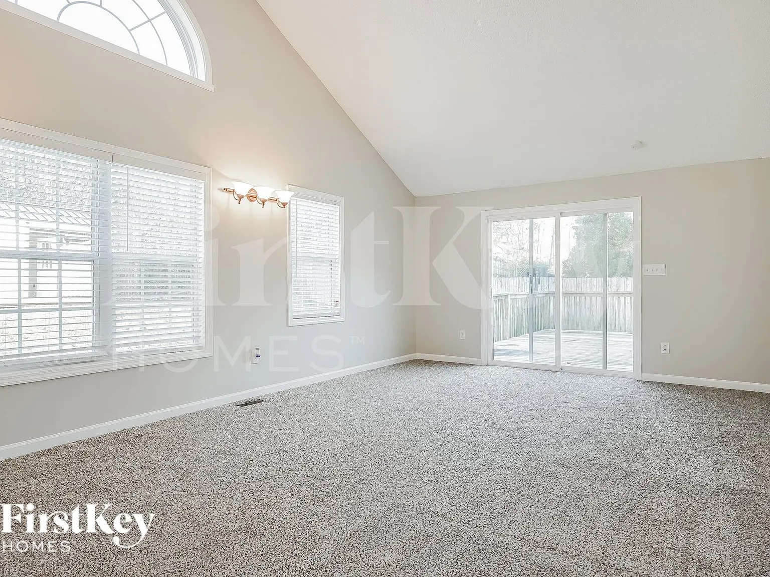 3 bed, 2.5 bath, 1977 sqft, $2,270 — Photo 4