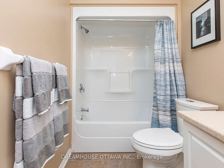 158 Patriot Pl — Photo 32