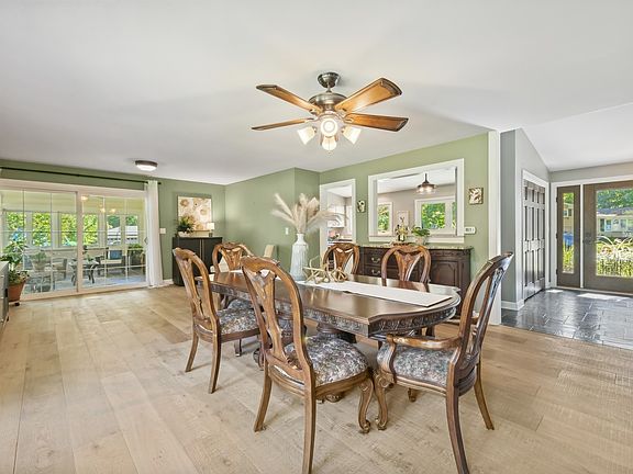 5th image of 330 E Forest Ln