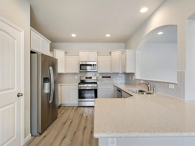 875 Petra Hts — Photo 7