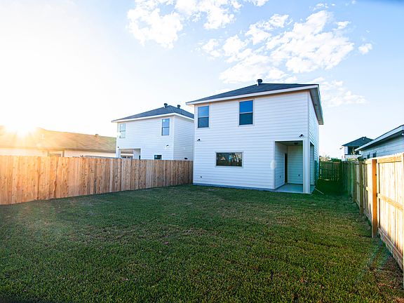 2nd image of 1207 Pt Texas Dr