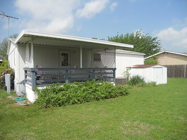 2nd image of 301 Hillside Beach Dr