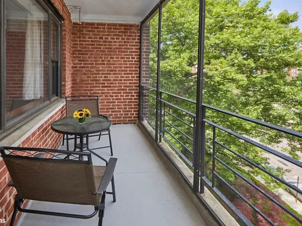 3616 Henry Hudson Parkway image 1 of 30