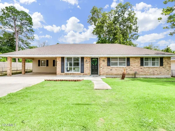 309 Voorhies St, Breaux Bridge, LA 70517