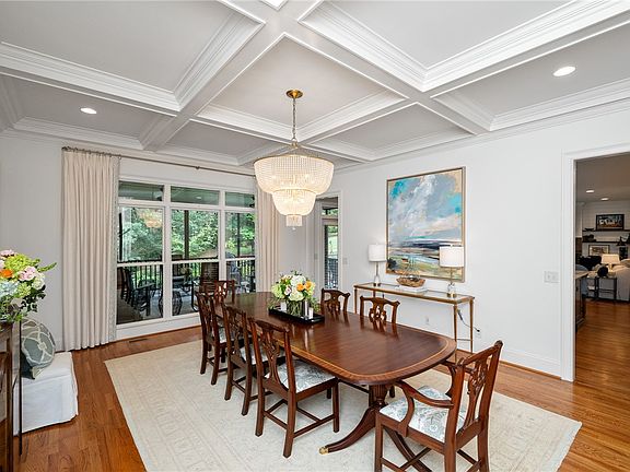 5th image of 104 Etowah Ln