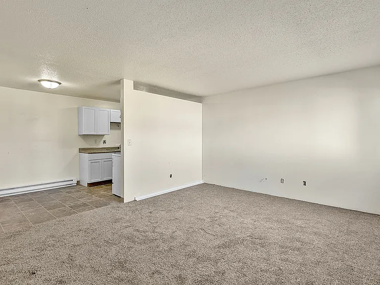 Find Your Perfect Fit at East Park Apartments! — Photo 23