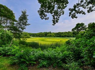 72 Loop Road, Falmouth, MA 02540