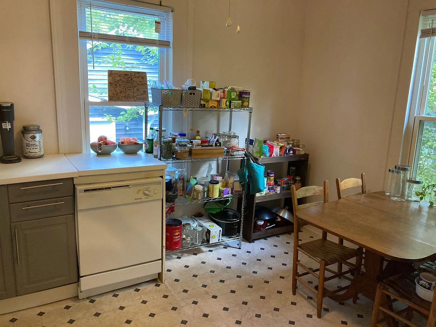 Three bedrooms 1 bath downtown Durham home: Available Now! — Photo 3