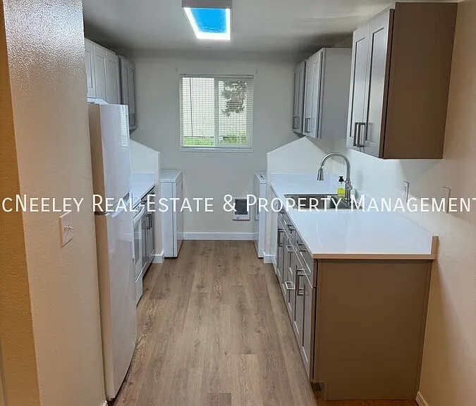 9745 SW Lookout Ter #A — Photo 3