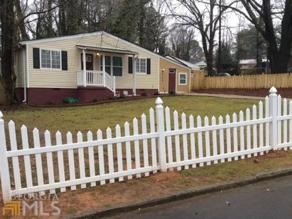 3154 McKenzie Dr, East Pt, GA 30344