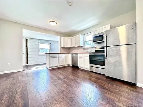 160 Turner Ave #2 — Photo 3