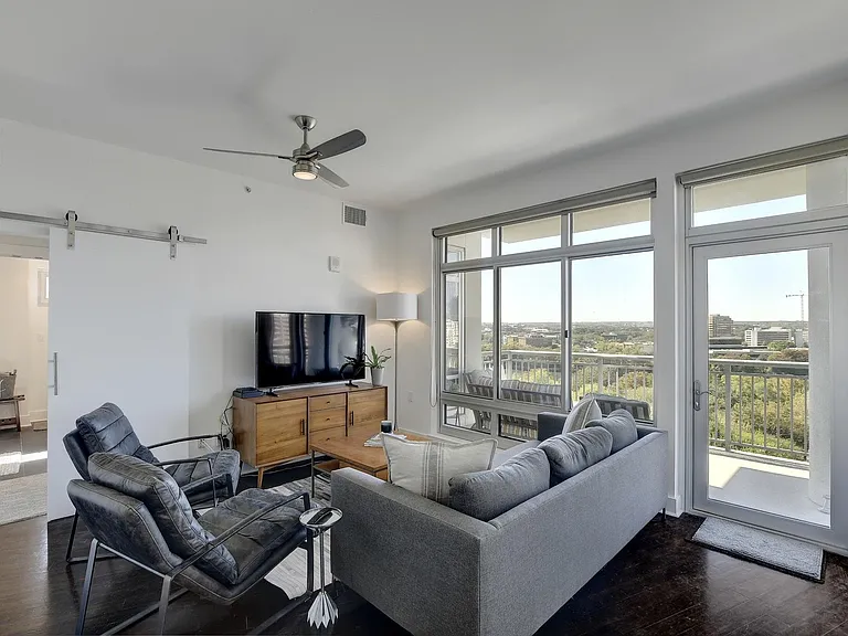 603 Davis St #1011 — Photo 5