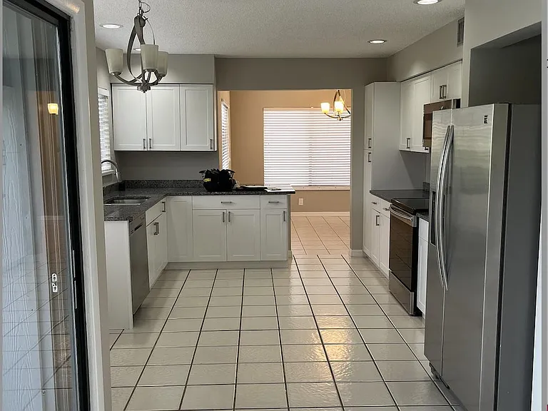 Shady Glen Ln — Photo 10