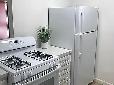 1 bed, 648 sqft, $2,200 — Photo 3