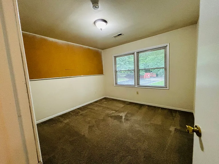1741 Donlee Dr — Photo 15