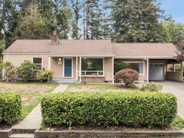 8522 35th Street W, University Place, WA 98466