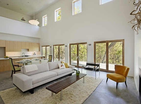 3rd image of 8802 Eustis Ave