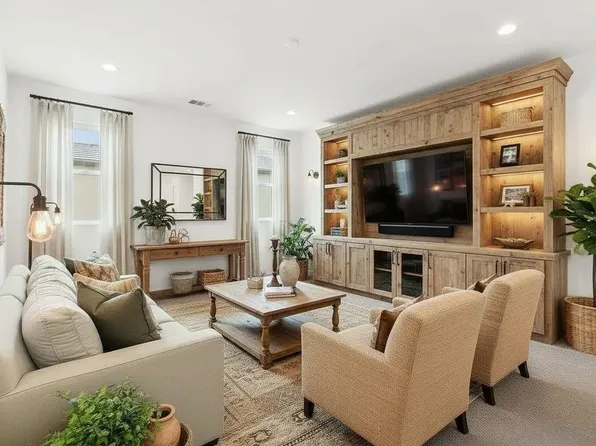 27748 Heritage Ln, Valley Center, CA 92082