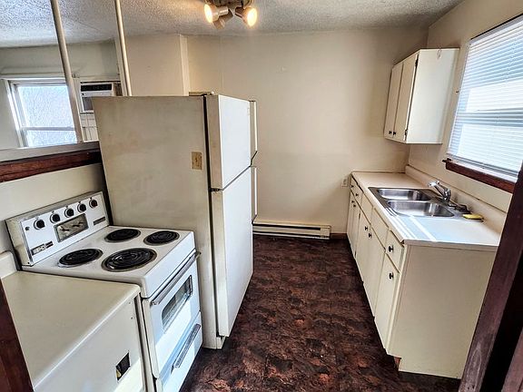 3rd image of 534 E Bradford St APT 2