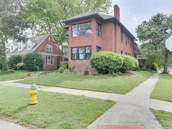 3rd image of 1700 Claremont Ave #1