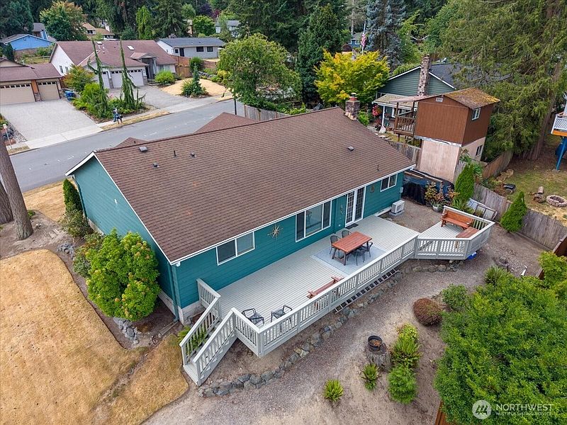 3rd image of 5027 126th Street SE