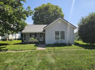 903 6th St, Durant, IA 52747