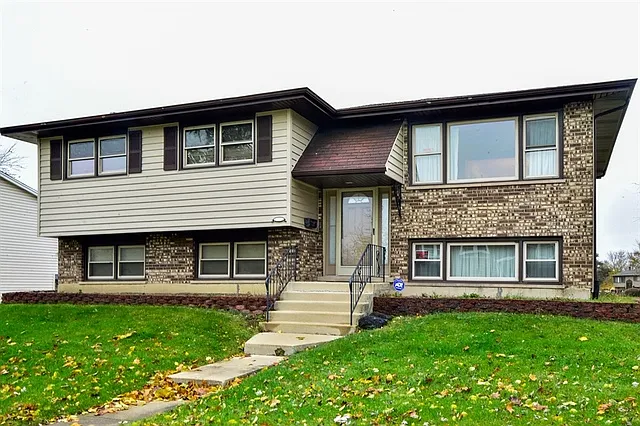 16532 76th Ave photo 1