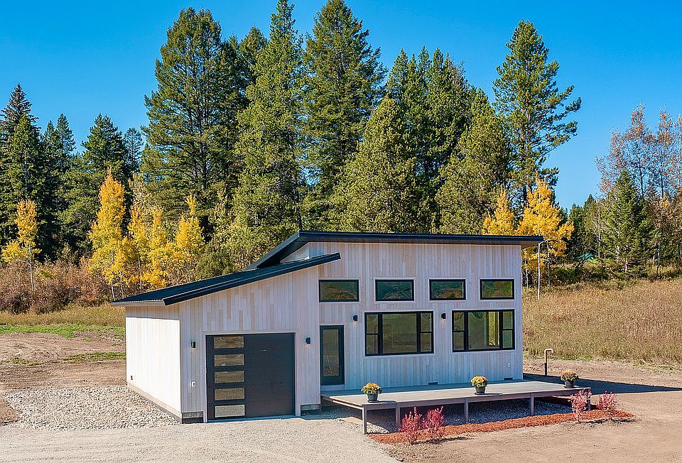 NEW CONSTRUCTION! 2/2 Cabin
