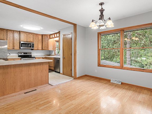 5th image of 650 93rd St