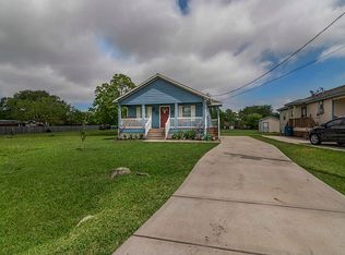 4407 E 26th St, Dickinson, TX 77539
