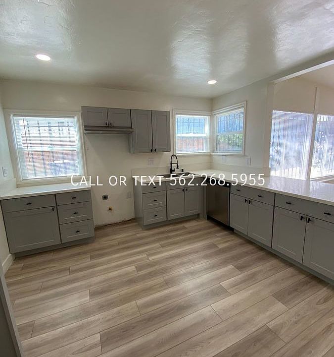 1st image of 790 1/2 N Redondo Ave