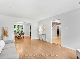 27 Burndale Rd, Ottawa, ON K1B 3Y4