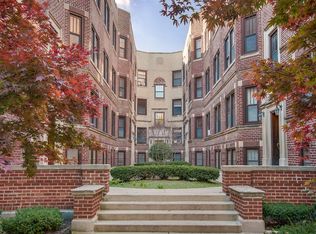Ivy at Ridgewood, Chicago, IL 60615