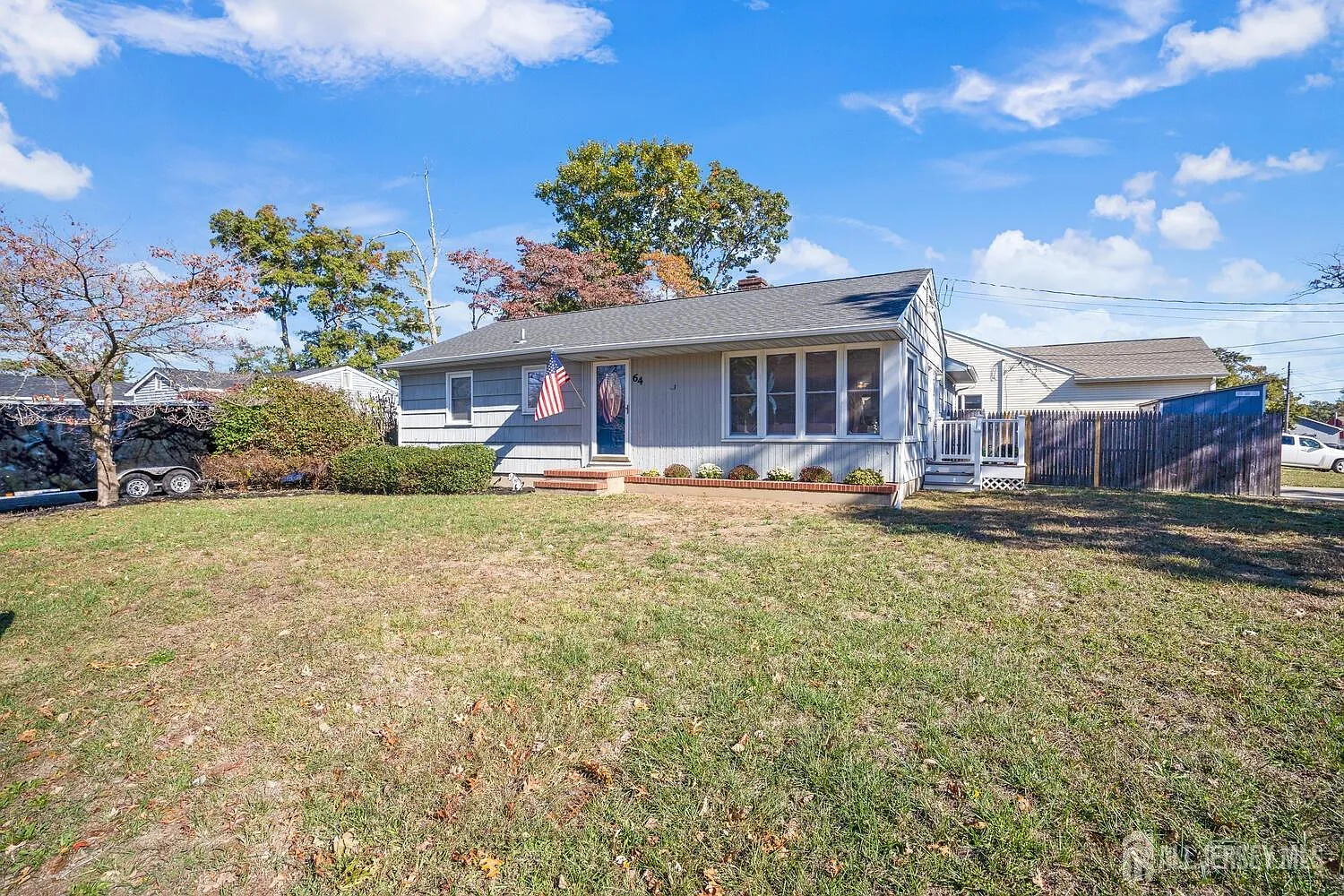 64 Birch St photo 1