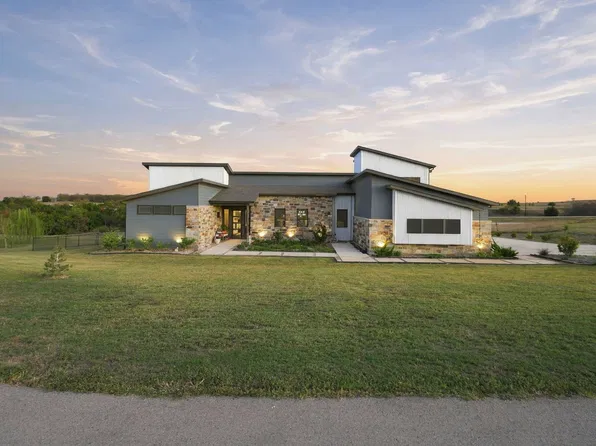 122 Nicholas Way, Decatur, TX 76234