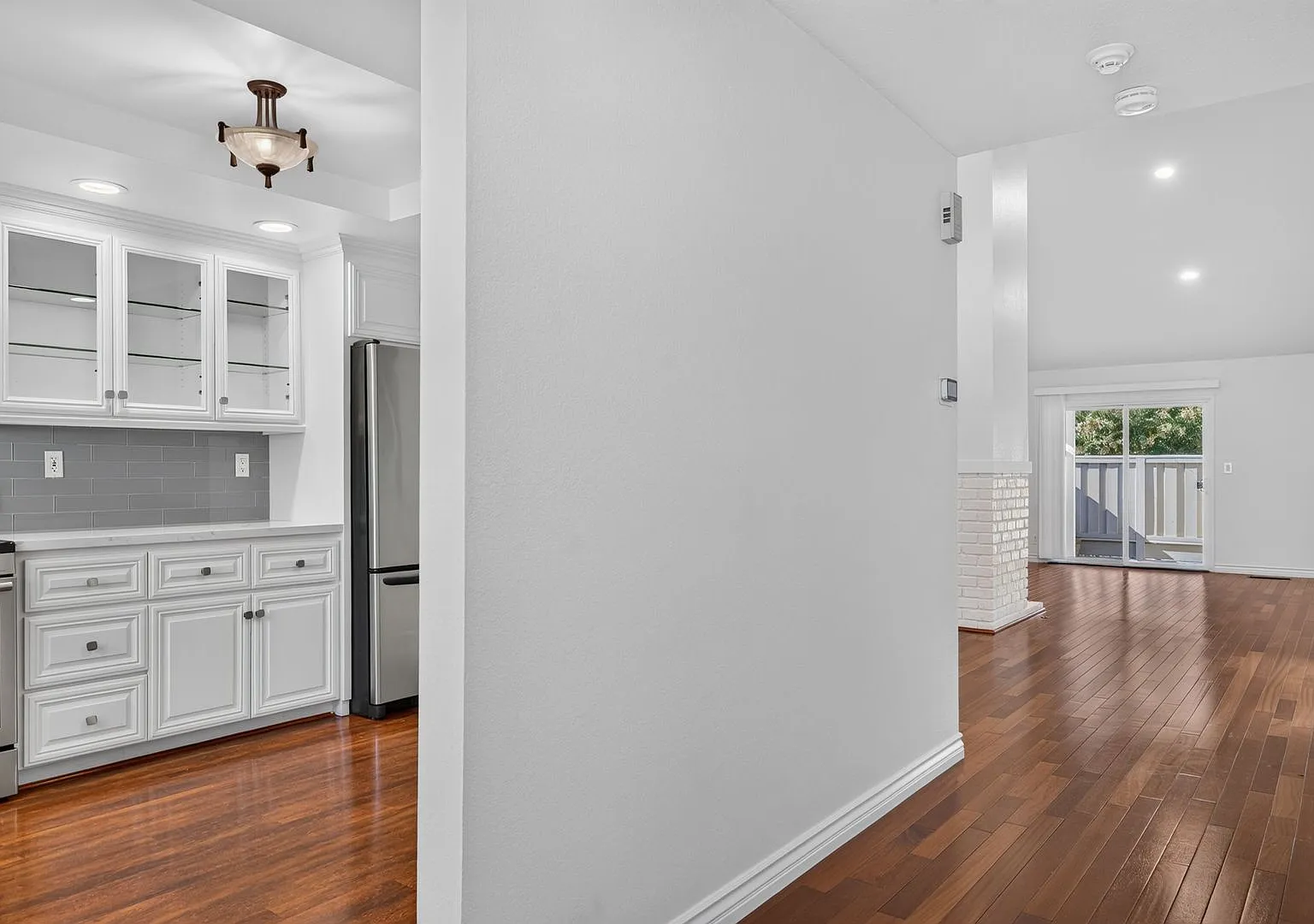 Peaceful Walnut Creek Townhome | 3 Bedrooms, Detached Garage & Community Pool! — Photo 3