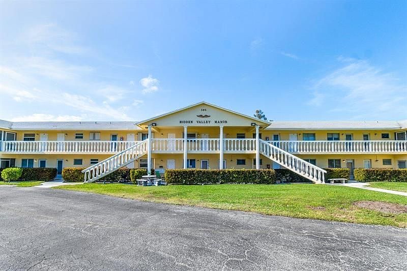 125 W Hidden Valley Blvd APT 2, Boca Raton, FL 33487 Zillow