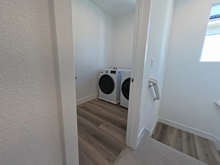 2716 Amora Cir — Photo 20