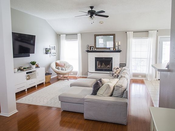 5th image of 2116 Heights Dr
