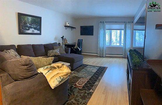 4th image of 4934 Dartmouth Dr
