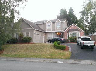 17646 NE 128th Pl, Redmond, WA 98052