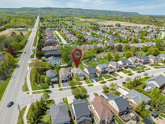 3rd image of 6 Alyssa Dr