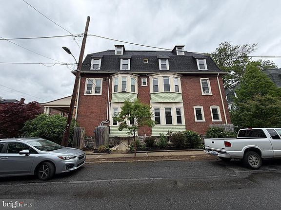 3rd image of 815 S 49th St