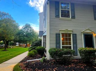 69 Cheverny Ct, Hamilton, NJ 08619