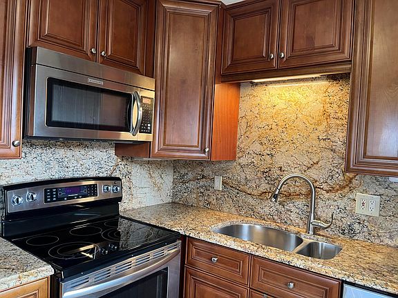 4th image of 34 Pine Arbor Lane #205