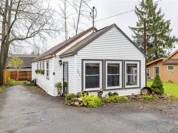 4621 Bluebird Rd, Canandaigua, NY 14424