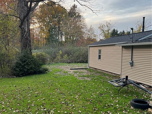 4th image of 834 State Mill Rd