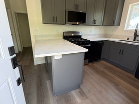17586 Filbert St, Fontana, CA