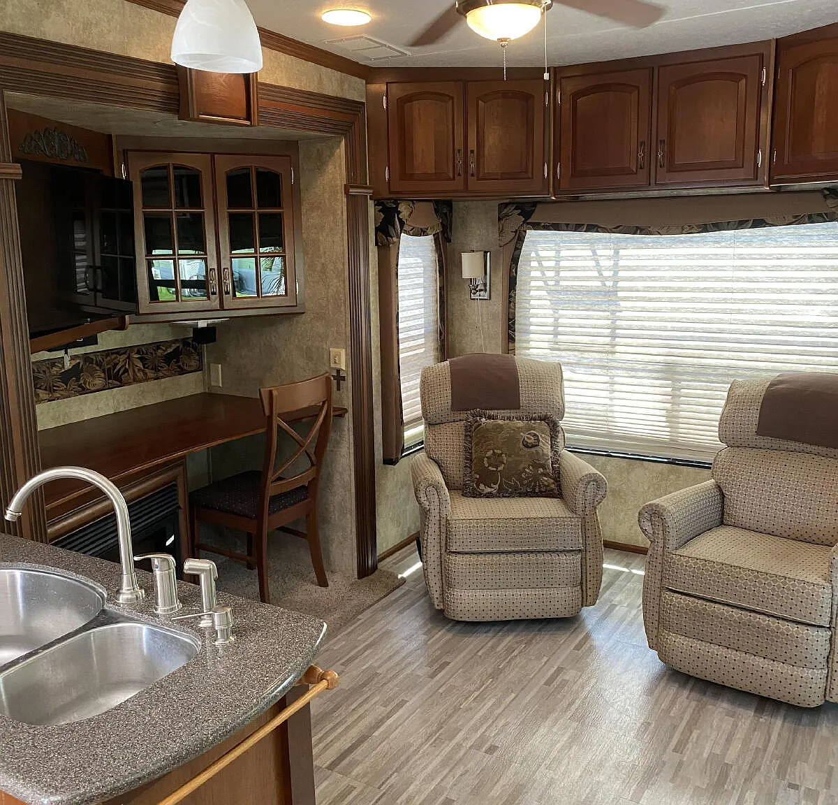 1 bed, 1.0 bath, $1,150 — Photo 1